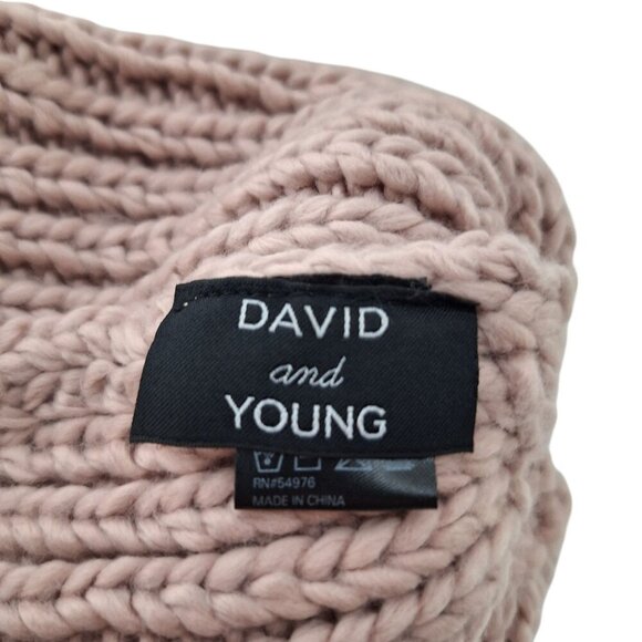 David & Young Pink Knit Beanie Hat Faux Fur Pom Pom Chunky Winter Cap - Picture 3 of 4